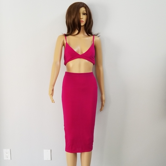 Lurex Bodycon Midi Skirt in Fuchsia - Picture 5 of 6